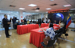 Delegados de la CELAC visitan la ABAE para conocer avances de Venezuela en materia espacial