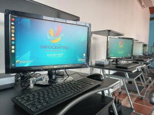 Infocentro impulsa inclusión digital con dotación de equipos para la formación en Barinas