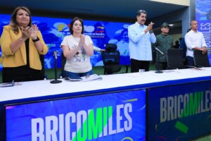 Presidente Maduro entregó instituciones educativas recuperadas por las Bricomiles