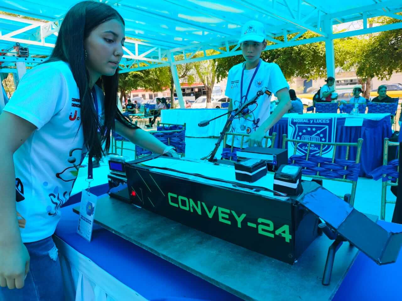 Ministra Gabriela Jiménez Ramírez resalta participación de la juventud en Feria de Innovación de los “Semilleros Científicos”