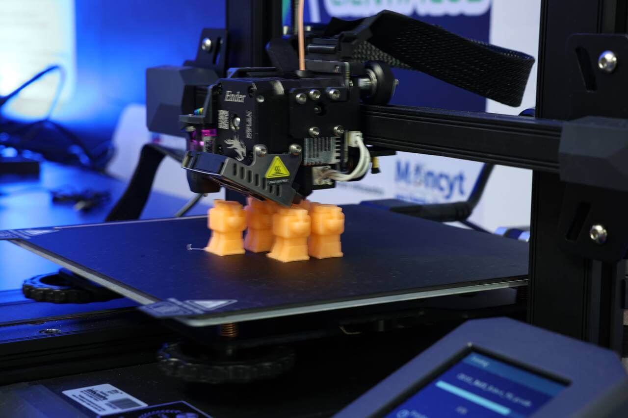Niños y niñas de Miranda conocen el mundo de la impresión 3D y la robótica