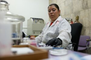 Xudelix Barrera: Las mujeres pueden dedicarse libremente a las ciencias
