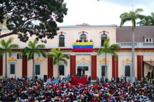 Presidente Maduro llama al pueblo venezolano a defender la paz del país