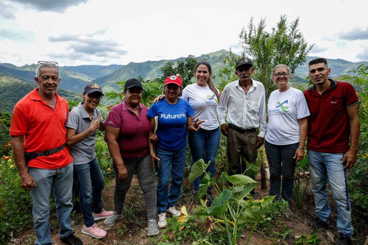 Alianza Científico-Campesina acompaña y asesora a productores agrícolas de Paracotos