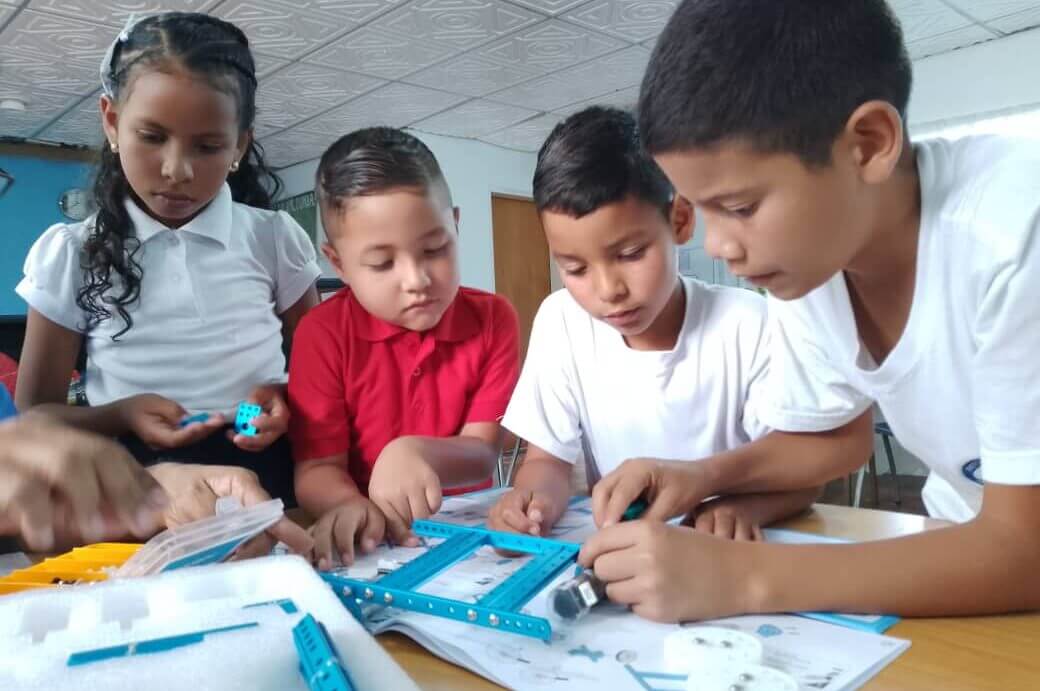 Mincyt fortalece la educación STEM en Monagas con nuevos kits de robótica