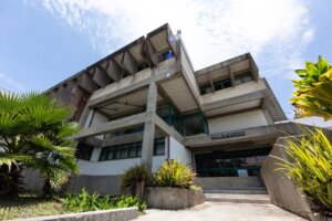 Lee más sobre el artículo Centro de Ecología del IVIC dictará seminario sobre los bosques de Sierra de Lema