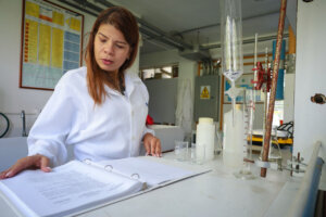 Lee más sobre el artículo Lenis Prado: Merideña que impulsa ciencia para la vida