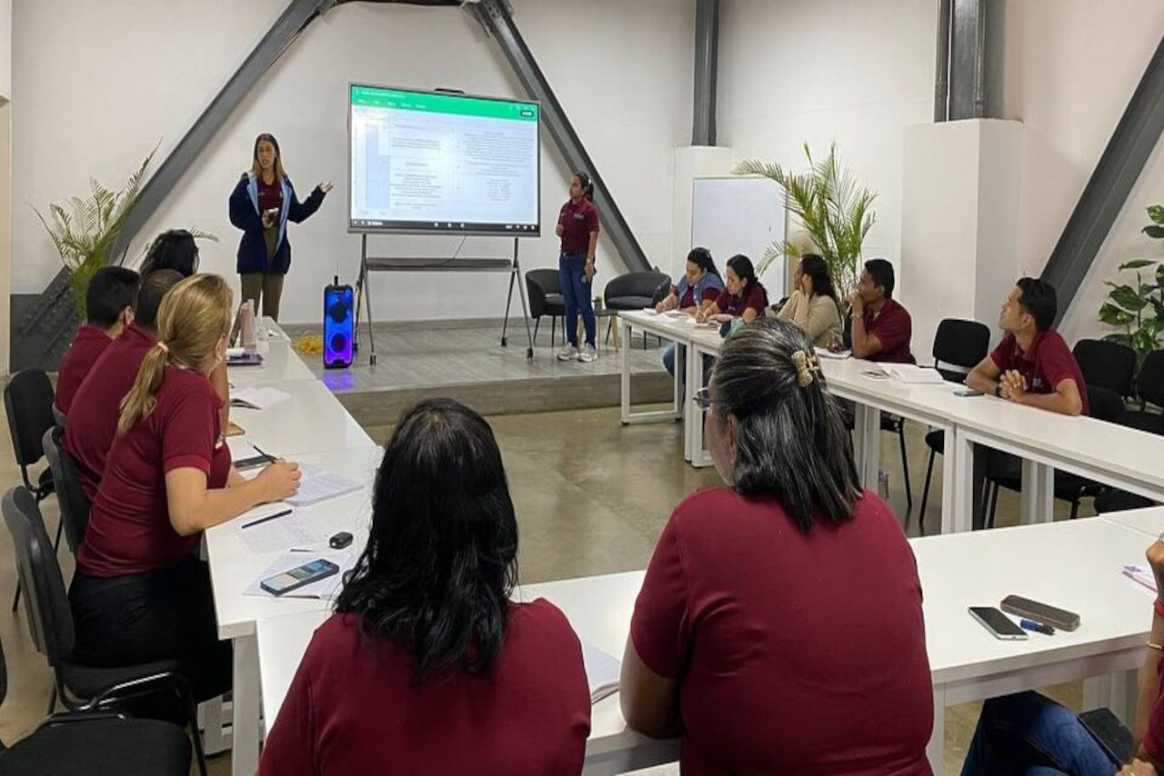 En este momento estás viendo Mincyt acompaña desarrollo de proyectos científicos, educativos y productivos en La Guaira