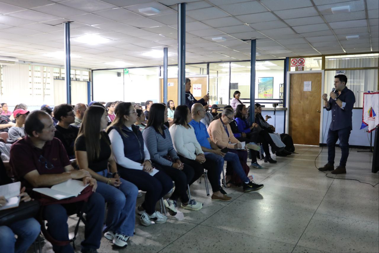 En este momento estás viendo Red Nacional de desarrollo de Software Soberano y Seguro prevé la formación de más de 15 mil profesionales