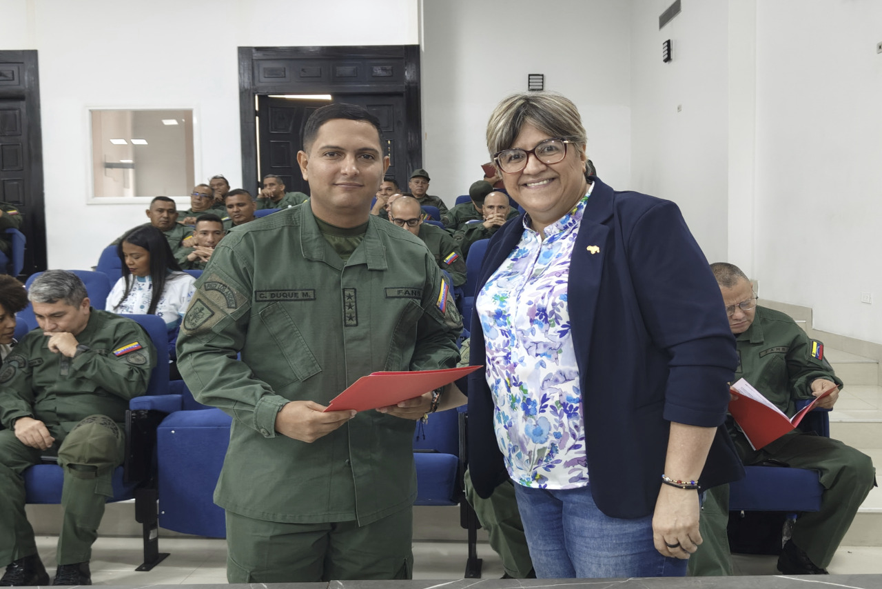 En este momento estás viendo Fonacit entrega financiamiento al Consejo Científico Militar como parte del plan de vinculación entre el Mincyt y el Ministerio de Defensa