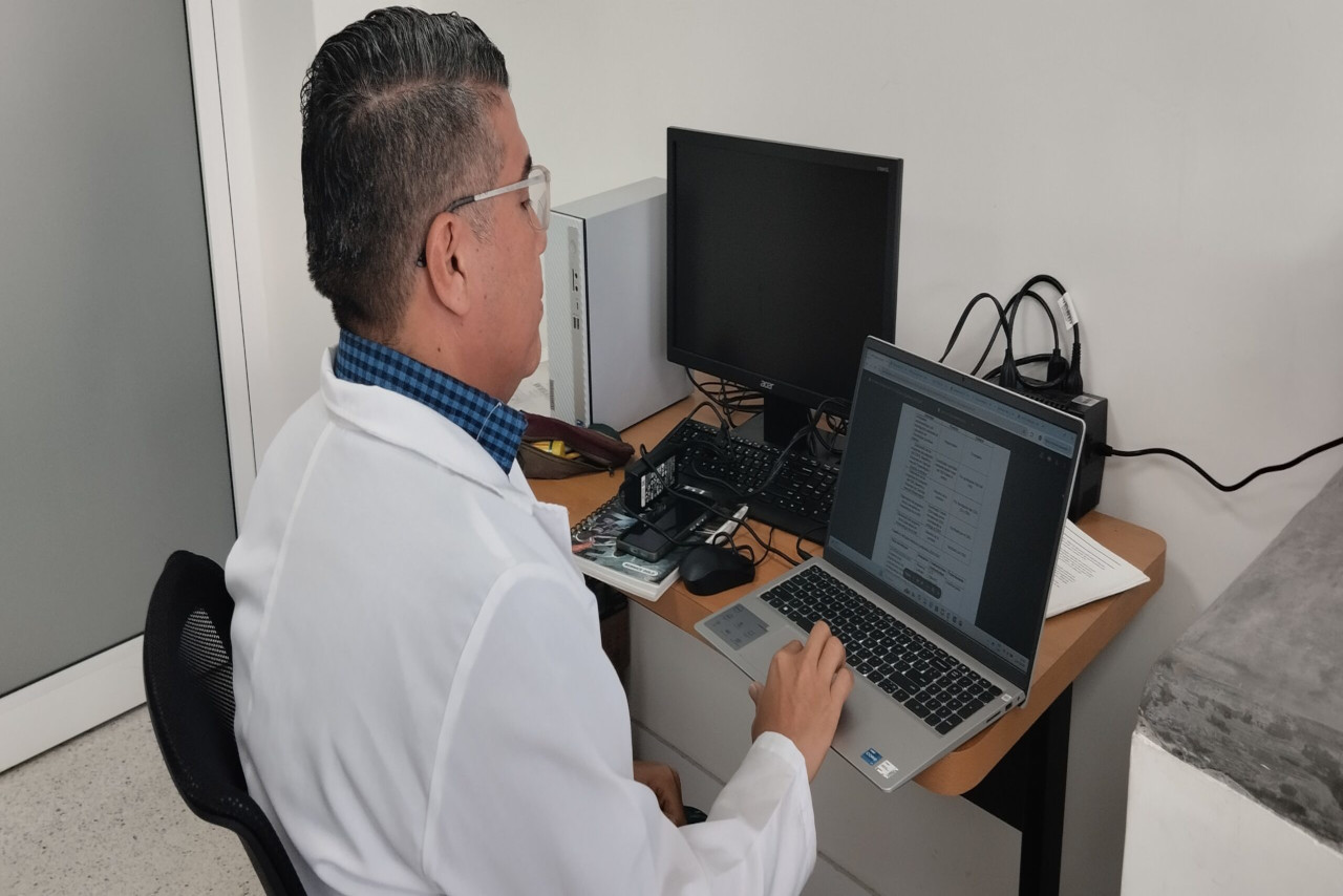 Lee más sobre el artículo Investigadores venezolanos desarrollan propuesta de proyecto orientado a descontaminar superficie marina