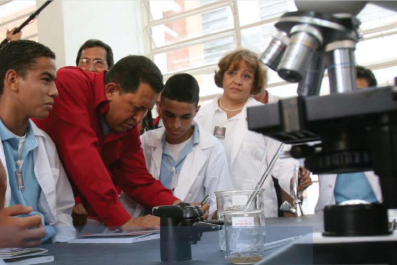 En este momento estás viendo 71 años del comandante Chávez: su legado científico -tecnológico sigue vigente