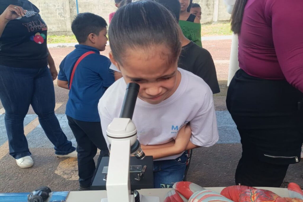 En este momento estás viendo Gobierno Bolivariano realiza Mega Socialización de la Ciencia en Amazonas