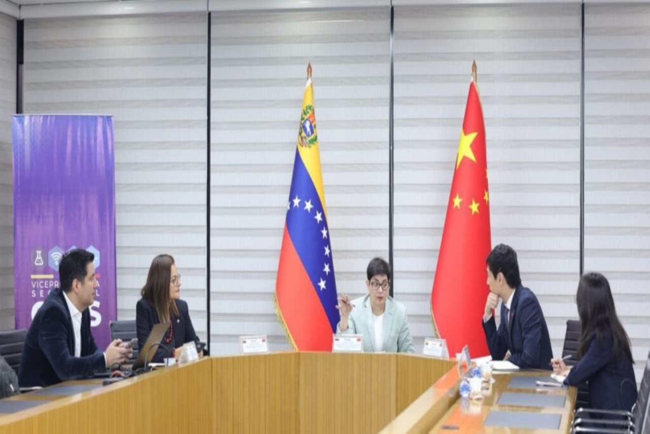 En este momento estás viendo Venezuela y China revisan agenda de cooperación en materia de IA