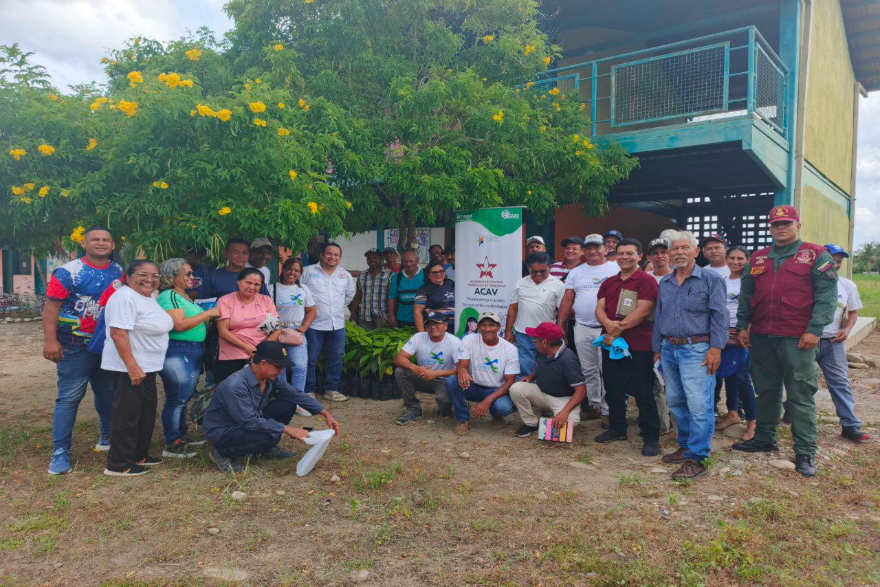 En este momento estás viendo Barinas | Productores y productoras se capacitan en buenas prácticas agrícolas para el cultivo de cacao