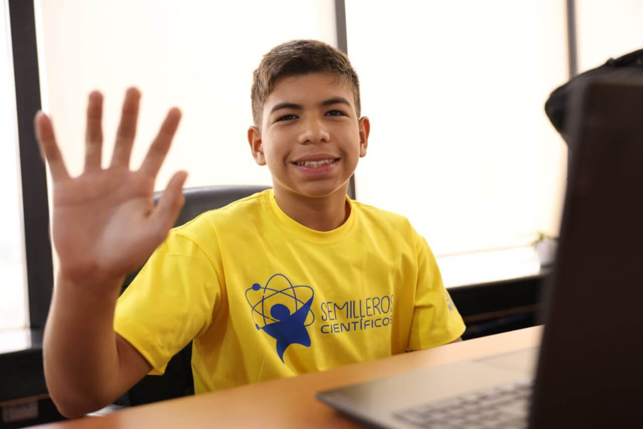 En este momento estás viendo Joven venezolano conquista medalla de plata en la Olimpiada Virtual de Matemática