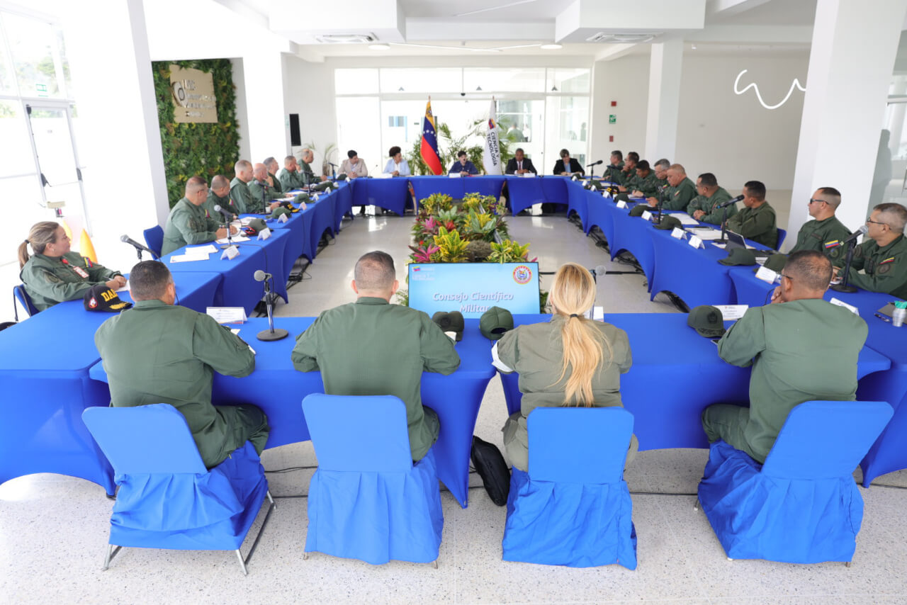 En este momento estás viendo Consejo Científico Militar evalúa proyectos de innovación para la defensa y el bienestar nacional