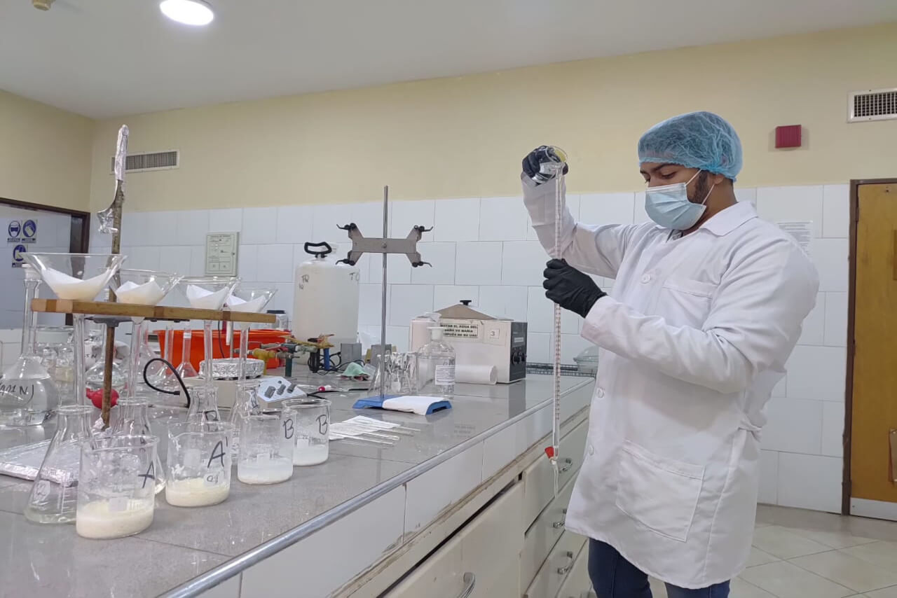 Lee más sobre el artículo Realizan estudio para demostrar conformidad con estándares de calidad del Cloruro de Sodio en alimentos