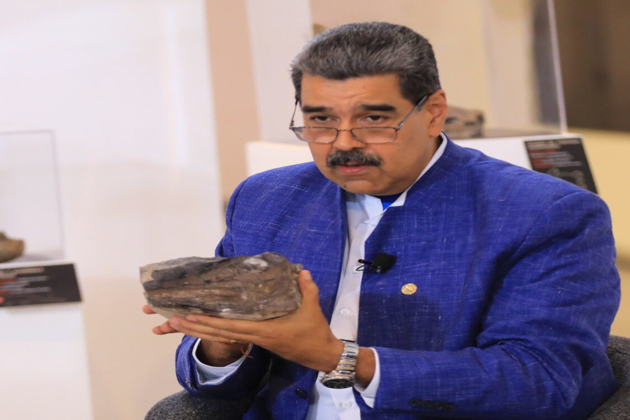 En este momento estás viendo Presidente Maduro orienta incorporar carrera de paleontología en la UNC