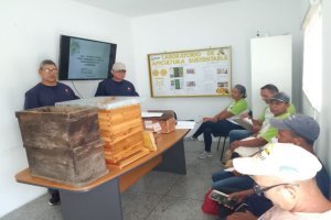 Lee más sobre el artículo Apicultores de Barinas se capacitan en metodología Palmer para impulsar prácticas sostenibles