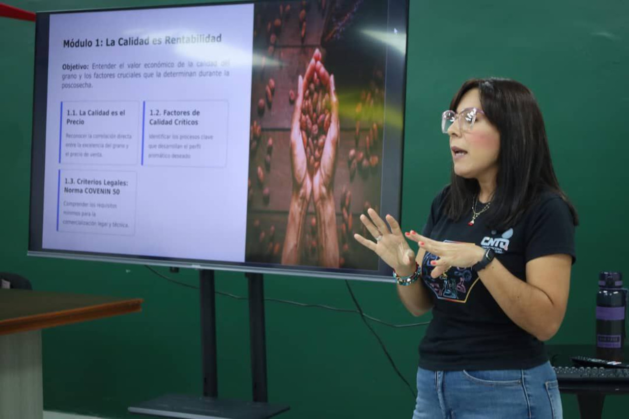 En este momento estás viendo La ciencia al servicio del cacao: Mincyt impulsa formación de calidad postcosecha para productores de Miranda