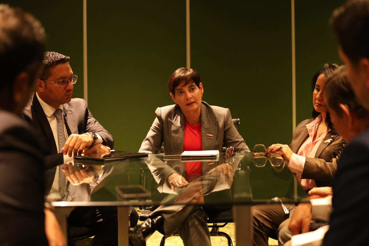 En este momento estás viendo Ministra Gabriela Jiménez Ramírez sostuvo encuentro con destacados científicos de México
