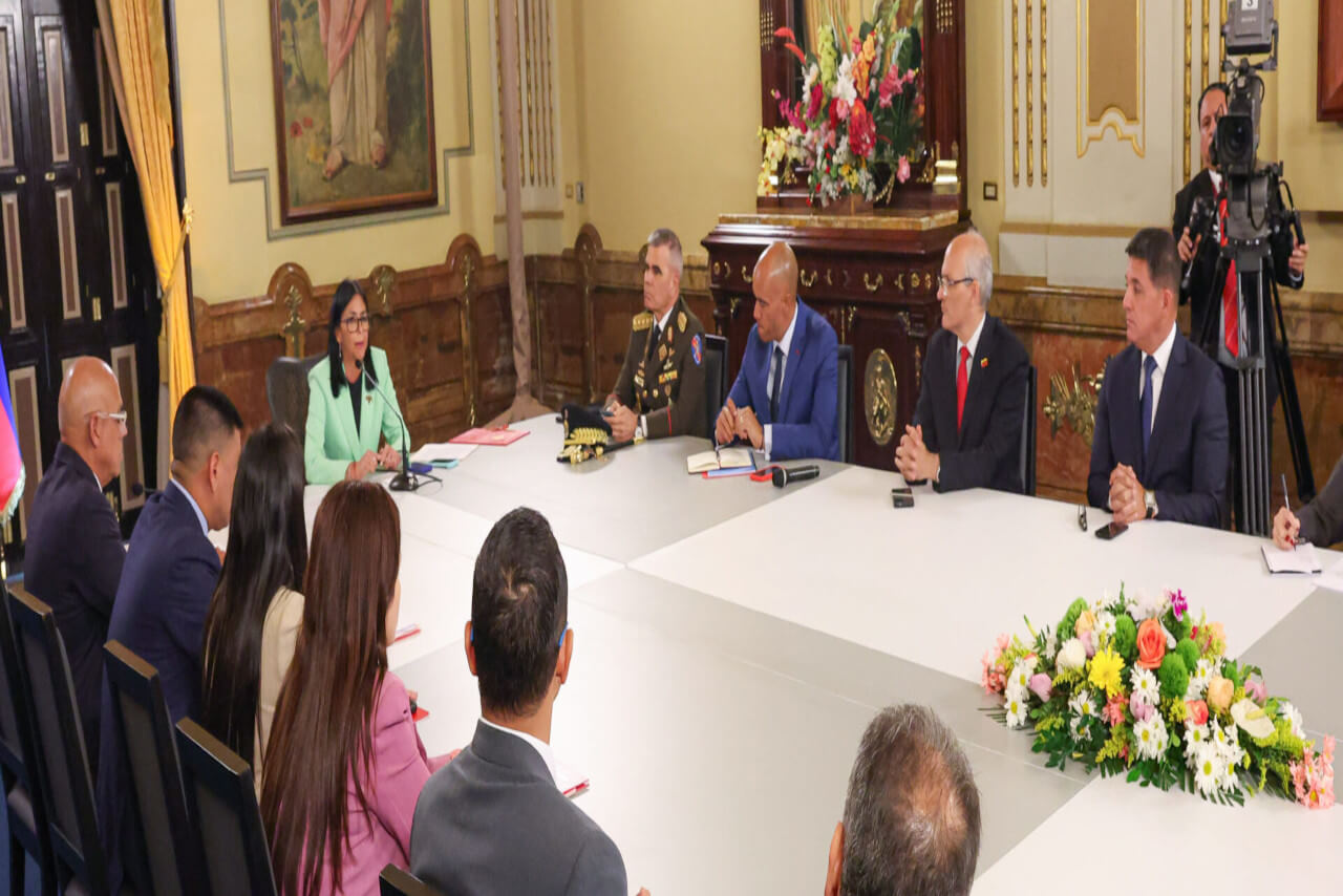 Lee más sobre el artículo Presidenta Encargada Delcy Rodríguez presenta ante la AN leyes estratégicas para robustecer soberanía científica y tecnológica