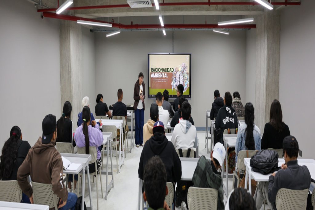 Rectora Gabriela Jiménez Ramírez reflexiona sobre ética ambiental y desarrollo tecnológico