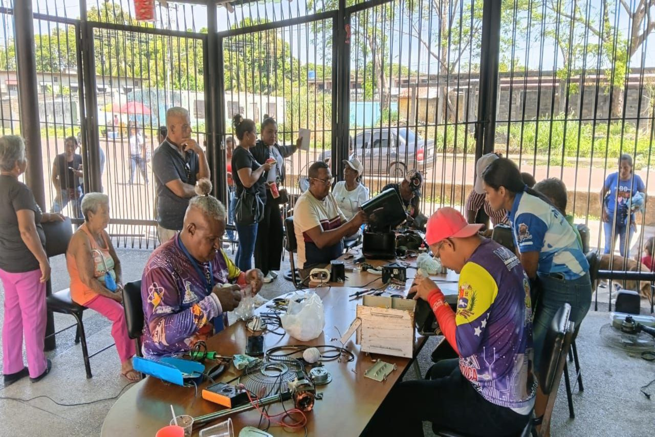 En este momento estás viendo Cayapa Heroica recupera equipos eléctricos y electrónicos en Amazonas