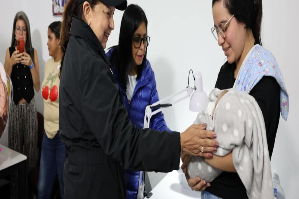 Presidenta Encargada Delcy Rodríguez destaca producción comunal para fortalecer aparato económico del país