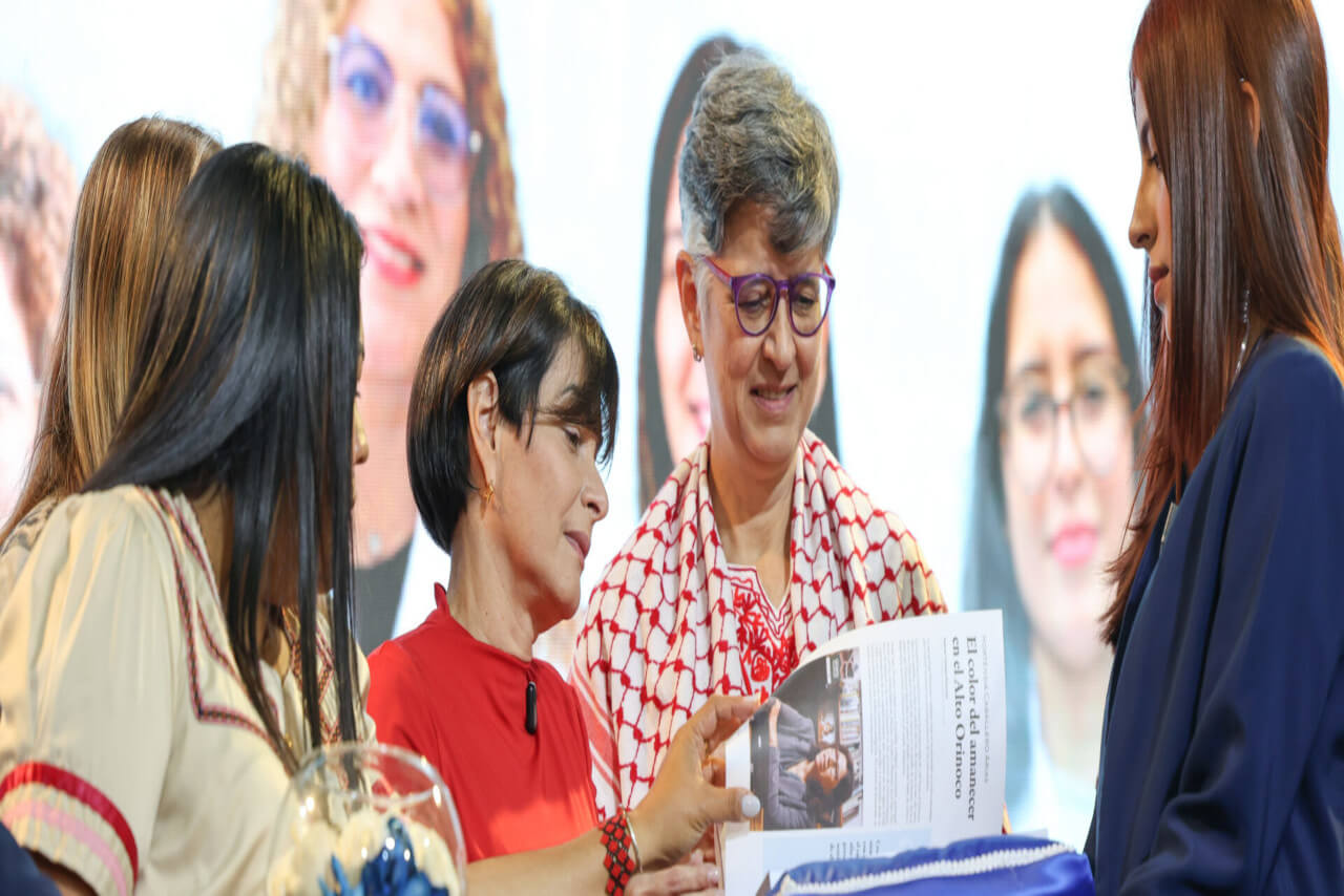 En este momento estás viendo Libro Mujeres de las Ciencias en Venezuela Vol. 2: un testimonio de resistencia
