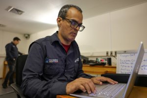 Lee más sobre el artículo Venezuela destaca en congreso mundial con proyecto de ciberseguridad cuántica para blindar información en redes ópticas