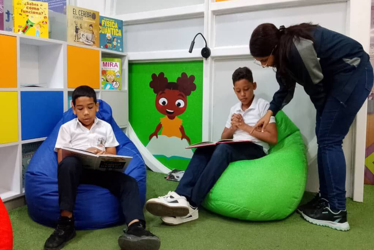Lee más sobre el artículo Centro Didáctico para la Enseñanza de las Ciencias fortalece el sistema educativo de Carabobo a través de la lectura