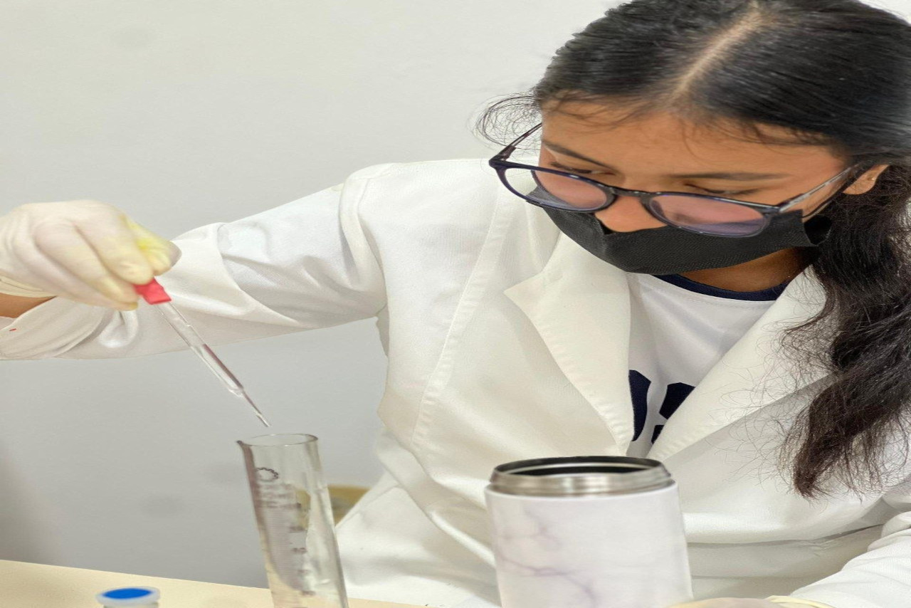 Lee más sobre el artículo Semilleros Científicos fortalecen conocimientos en química analítica en estudiantes merideños