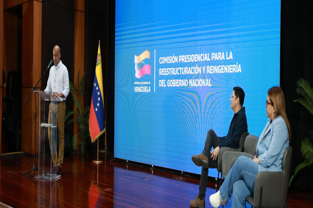 En este momento estás viendo Autoridades del Mincyt debaten líneas estratégicas para la reestructuración del Gobierno Nacional