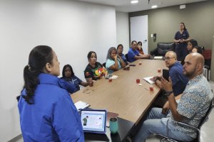 Lee más sobre el artículo Servidores públicos del Fonacit reciben inducción de salud ocupacional e higiene postural