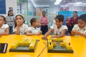 Lee más sobre el artículo Centros Didácticos de Anzoátegui y Aragua dictaron jornadas de robótica y programación