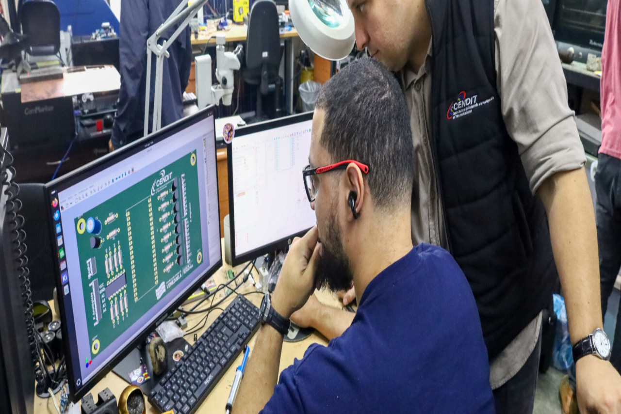 En este momento estás viendo Contador Geiger: primer prototipo nacional de medición segura de radiación