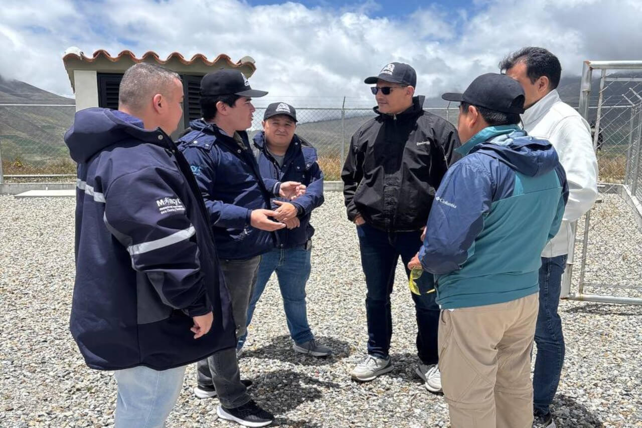 En este momento estás viendo Especialistas inspeccionan espacios del OAN para la instalación del detector Cherenkov de agua