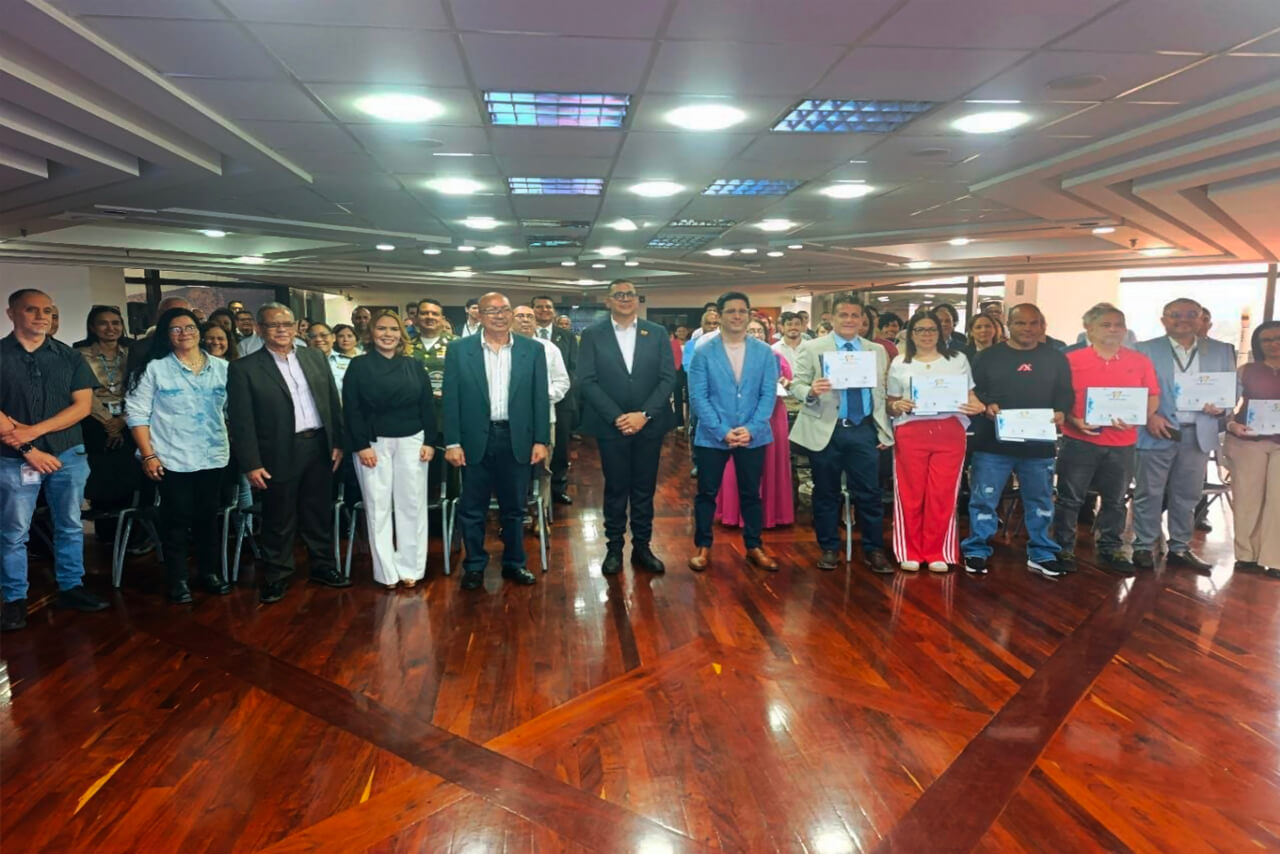En este momento estás viendo El Fonacit participó en la conmemoración del 19.° aniversario de la Agencia Bolivariana para Actividades Espaciales